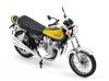 Kawasaki Z900 1973 dark green / yellow 1:18