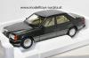Mercedes Benz W124 Limousine 230 E 19900 grün metallik 1:18