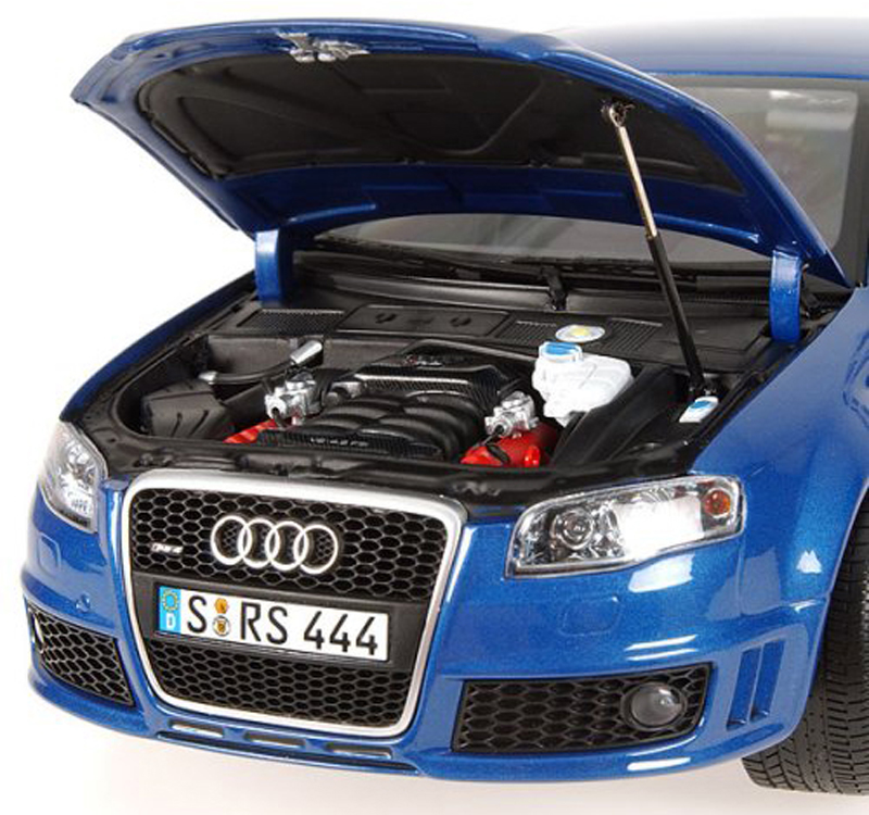 Audi A4 B7 Limousine RS4 Quattro 2006 blau metallik 1:18