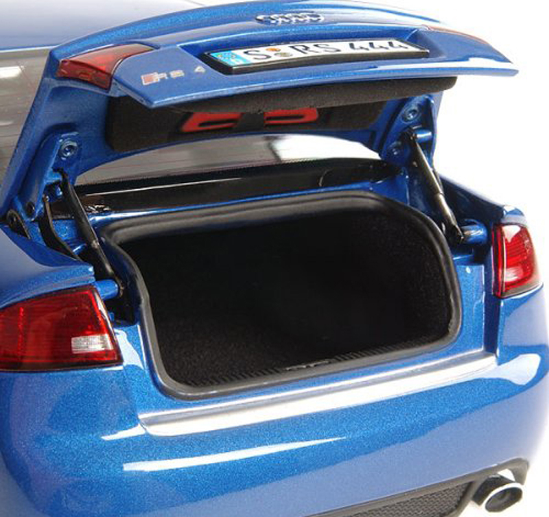 Audi A4 B7 Limousine RS4 Quattro 2006 blau metallik 1:18