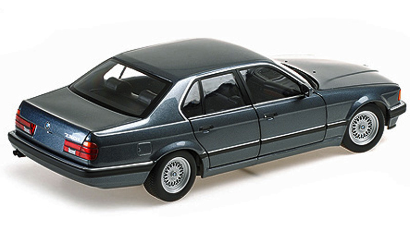 BMW E32 Limousine 730I 1986 dunkel grau metallik 1:18
