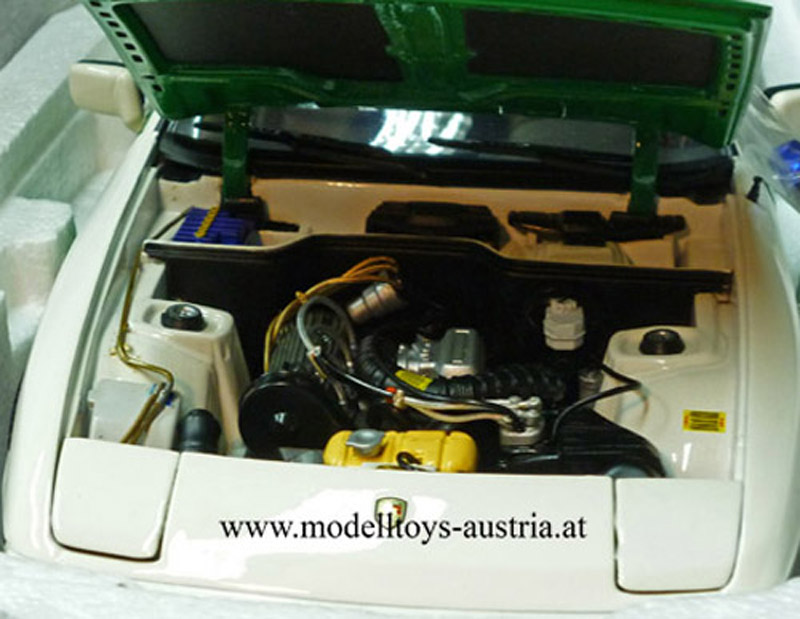 Porsche 924 1985 Autobahnpolizei Düsseldorf POLIZEI 1:18