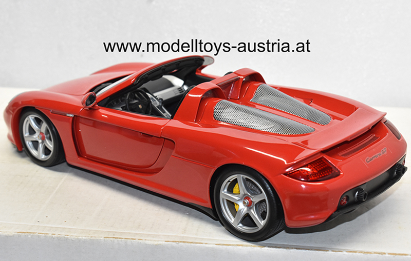 Porsche Carrera GT 2004 rot 1:18