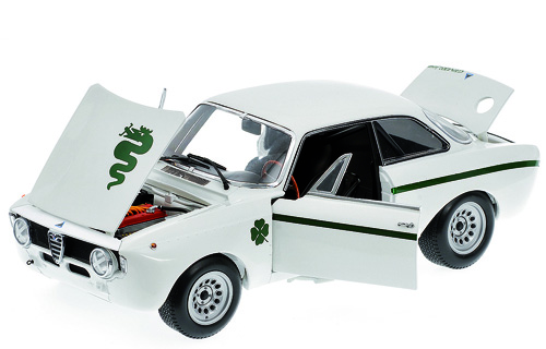 Alfa Romeo GTA 1300 Junior 1972 weiss 1:18