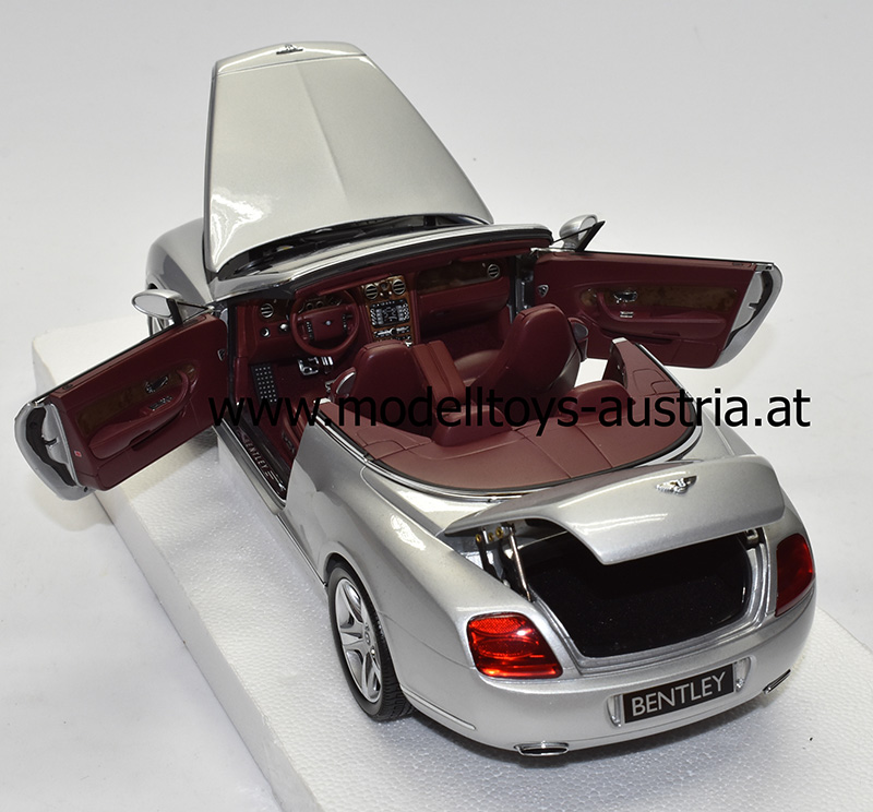 Bentley Continental GTC Cabrio 2006 silber 1:18 Minichamps