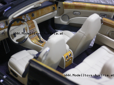Bentley Azure Cabrio 2006 schwarz 1:18