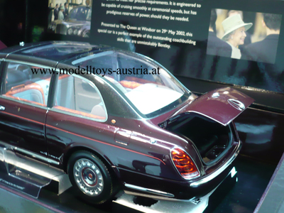 Bentley Staatslimousine 2002 Queen von der Majestät der Königin 1:18