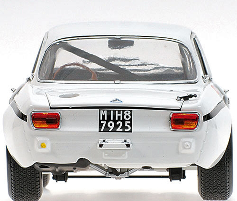 Alfa Romeo GTA 1300 Junior 1972 Jarama COLZANI / POOKY 1:18