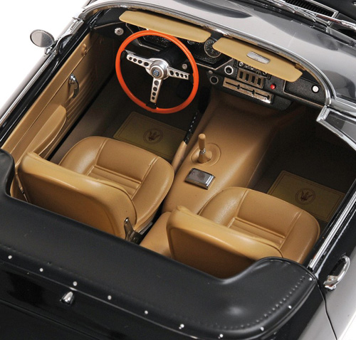 Maserati Mistral Spyder Cabrio 1964 schwarz 1:18
