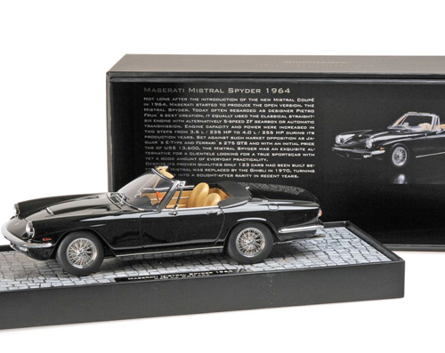 Maserati Mistral Spyder Cabrio 1964 schwarz 1:18