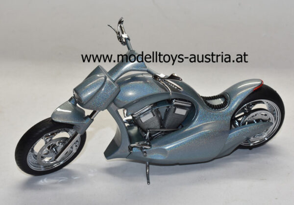 Hollister`s Excite 2003 Liquid silber 1:12