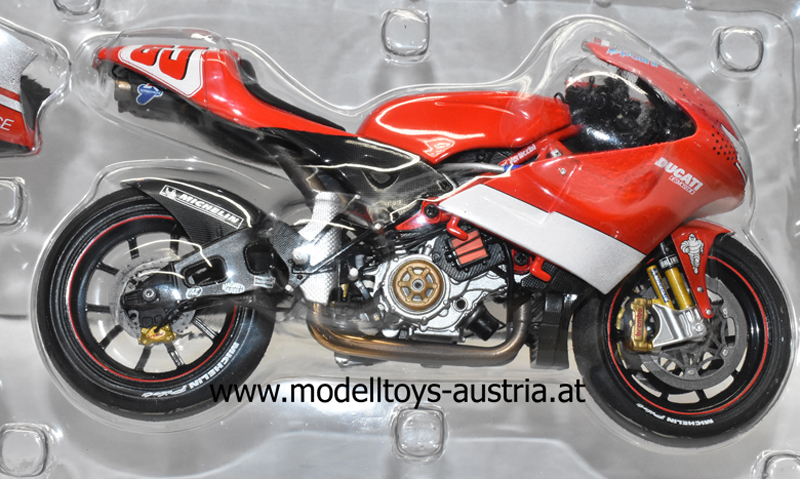 Ducati Desmosedici Desmo 16 2003 Moto GP Loris CAPIROSSI 1.GP Sieg MOTO GP DIRTY VERSION 1:12