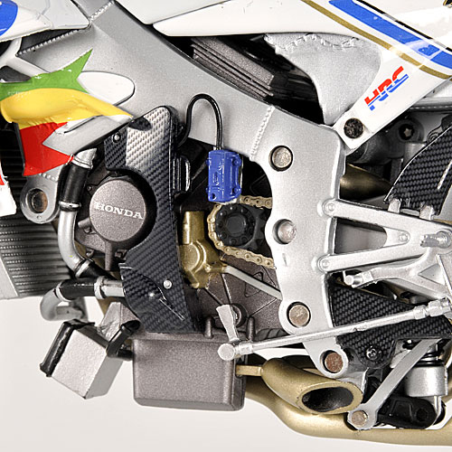 Honda RC212V 2007 Moto GP Carlos CHECA 1:12 Box Beschädigt