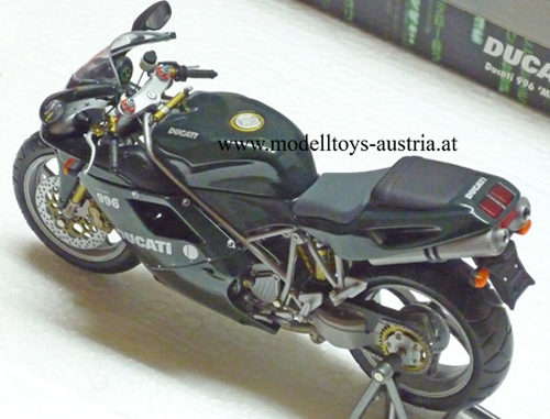 Ducati 996 2003 MATRIX RELOADED dunkelgrün metallik 1:12