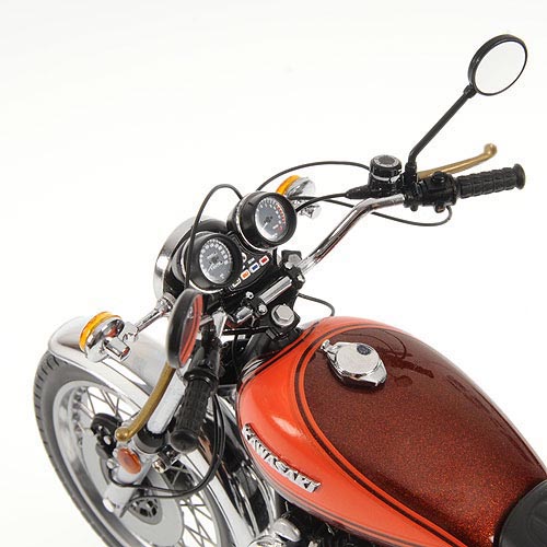 Kawasaki Z2 750 RS Super 4 1972 orange / braun 1:12