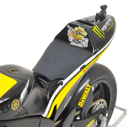 Yamaha YZR-M1 2010 Moto GP Colin EDWARDS 1:12
