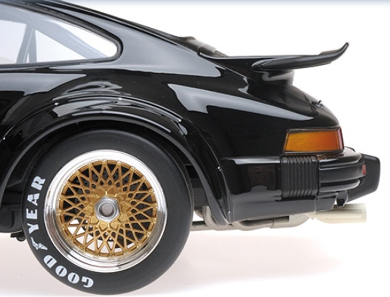 Porsche 911 934 Coupe 1976 schwarz 1:12