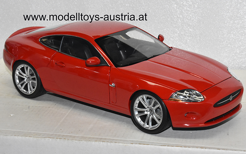 Jaguar XK Coupe 2006 rot 1:18