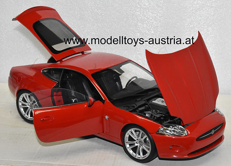 Jaguar XK Coupe 2006 rot 1:18