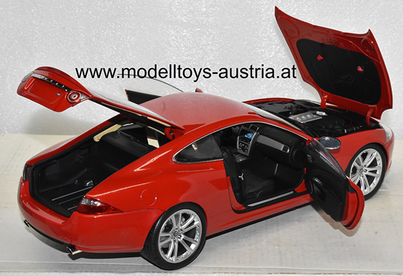 Jaguar XK Coupe 2006 rot 1:18