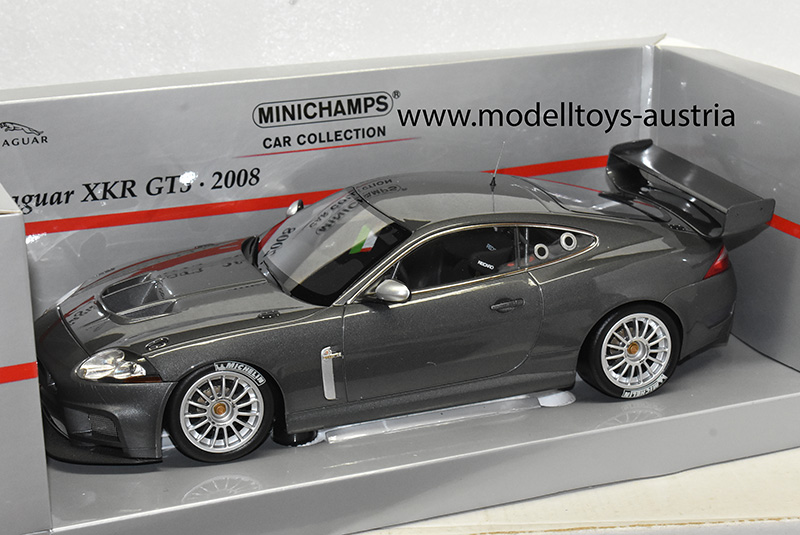 Jaguar XKR GT3 2008 Plain Body Straßenversion grau metallik 1:18