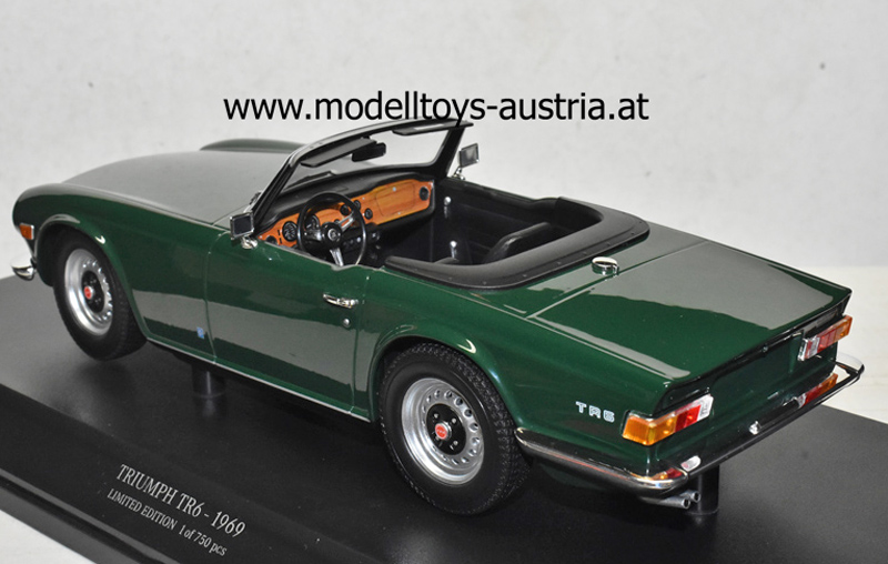 Triumph TR6 Cabrio 1969 Linkslenker dunkelgrün 1:18