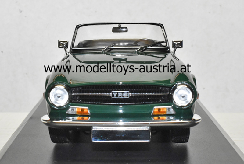 Triumph TR6 Cabrio 1969 Linkslenker dunkelgrün 1:18