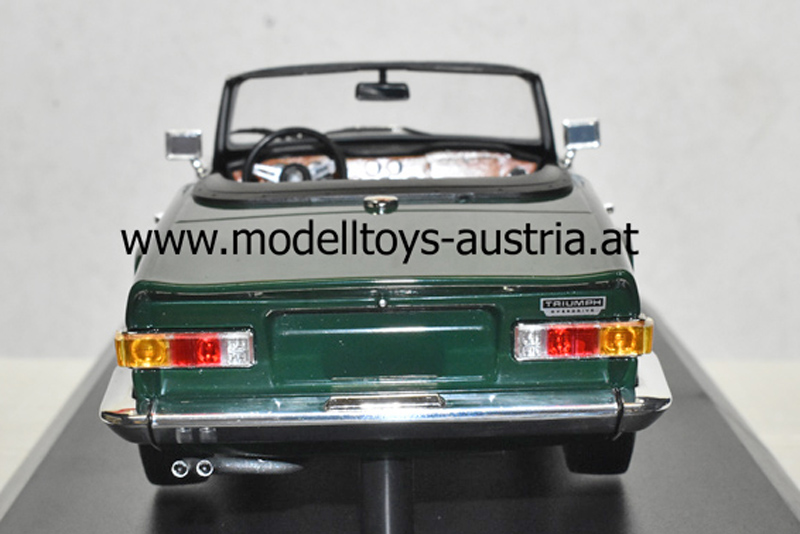 Triumph TR6 Cabrio 1969 Linkslenker dunkelgrün 1:18