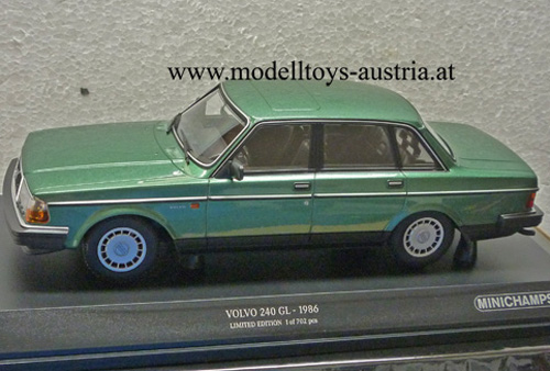 Volvo 240 GL Limousine 1986 grün metallik 1:18