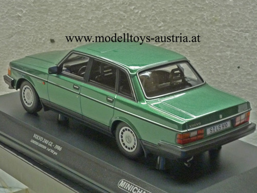Volvo 240 GL Limousine 1986 grün metallik 1:18