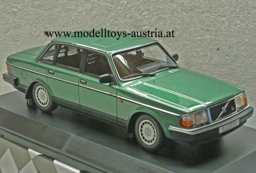 Volvo 240 GL Limousine 1986 grün metallik 1:18