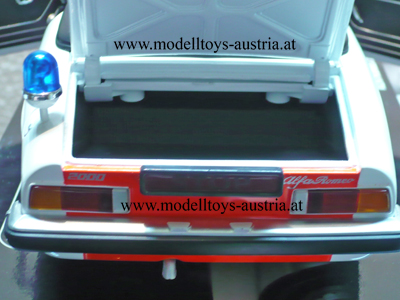 Alfa Romeo 2000 Spider Cabrio 1970 RIJKSPOLITIE Polizei 1:18