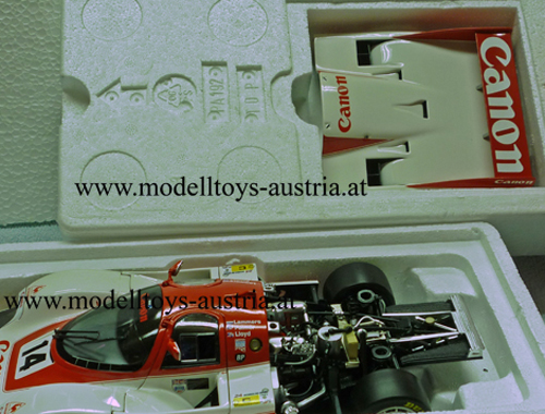Porsche 956 1983 Le Mans Canon LAMMERS / PALMER / LIOYD 1:18