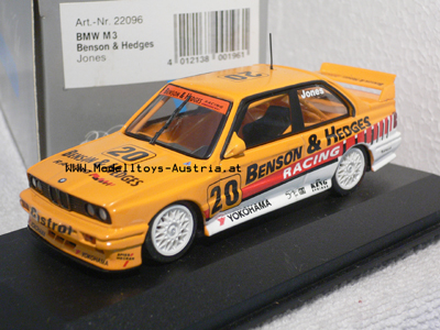 BMW M3 E30 1000 km von BATHURST 1992 JONES / HULME 1:43