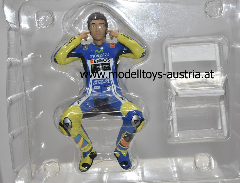 Figur Valentino ROSSI 2014 Moto GP CHECKING THE EAR PLUGS 1:12