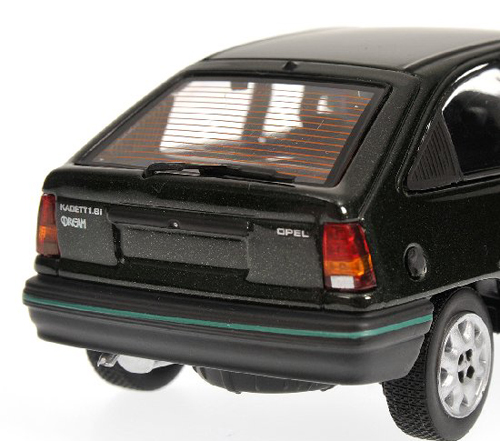 Opel Kadett E Limousine Schrägheck 3-türig 1989 grün 1:43