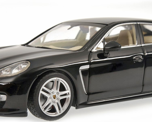Porsche Panamera Turbo 2010 schwarz 1:43