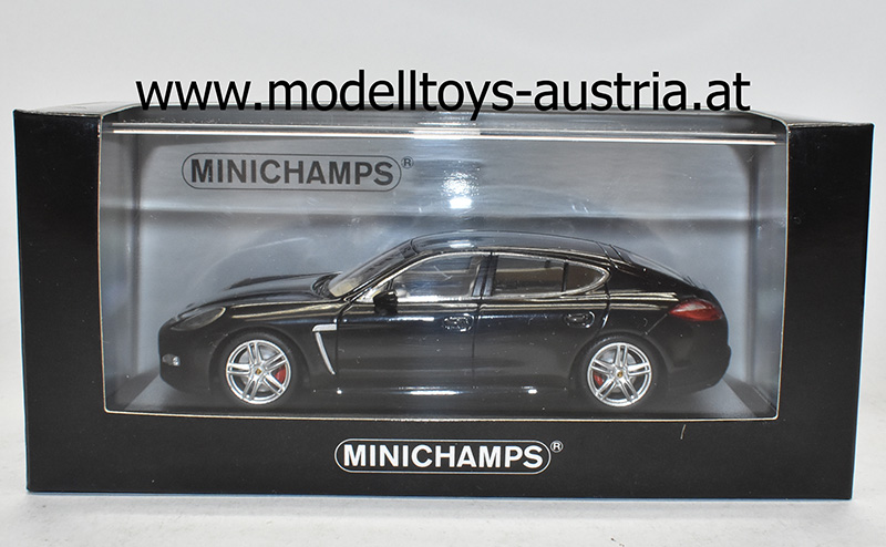Porsche Panamera Turbo 2010 schwarz 1:43