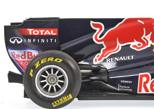 Red Bull Racing RB6 Renault 2011 SHOWCAR Sebastian VETTEL 1:43