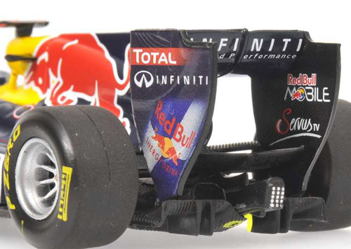 Red Bull Racing RB6 Renault 2011 SHOWCAR Sebastian VETTEL 1:43
