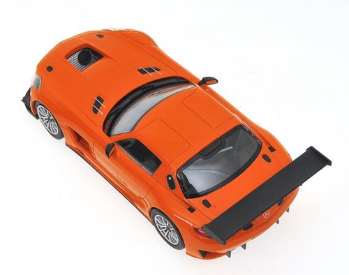 Mercedes Benz SLS AMG GT3 2011 Straßenversion orange 1:43