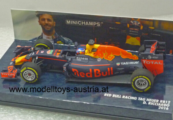 Red Bull Racing RB12 Renault TAG Heuer Hybrid 2016 Daniel RICCIARDO 1:43 Minichamps