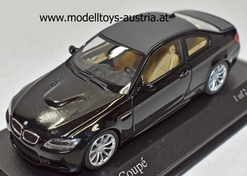 BMW E92 Coupe M3 mit Motor 2008 schwarz 1:43