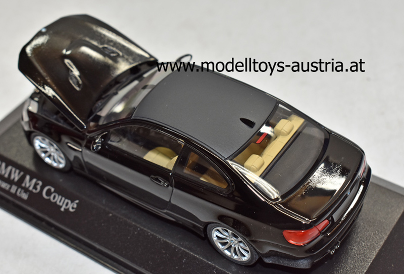 BMW E92 Coupe M3 mit Motor 2008 schwarz 1:43