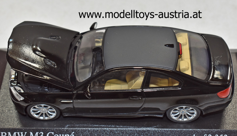 BMW E92 Coupe M3 mit Motor 2008 schwarz 1:43