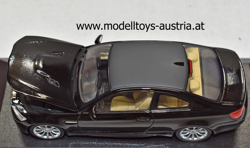 BMW E92 Coupe M3 mit Motor 2008 schwarz 1:43