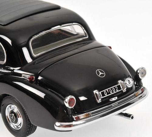 Mercedes Benz W186 III 300 B 1955 Konrad ADENAUER 1:43