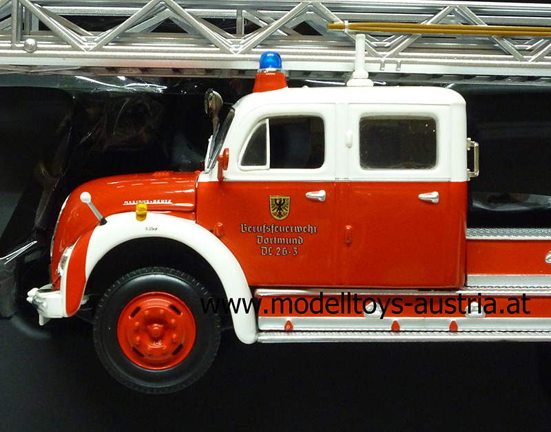 Magirus Deutz Merkur DL30 Drehleiter FEUERWEHR Dortmund 1:43