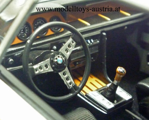 BMW E9 3.0 CSL Coupe mit Spoiler Set 1973 - 1975 weiss 1:18