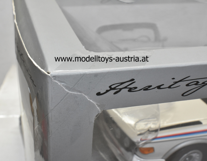 BMW E9 3.0 CSL Coupe mit Spoiler Set 1973 - 1975 weiss 1:18